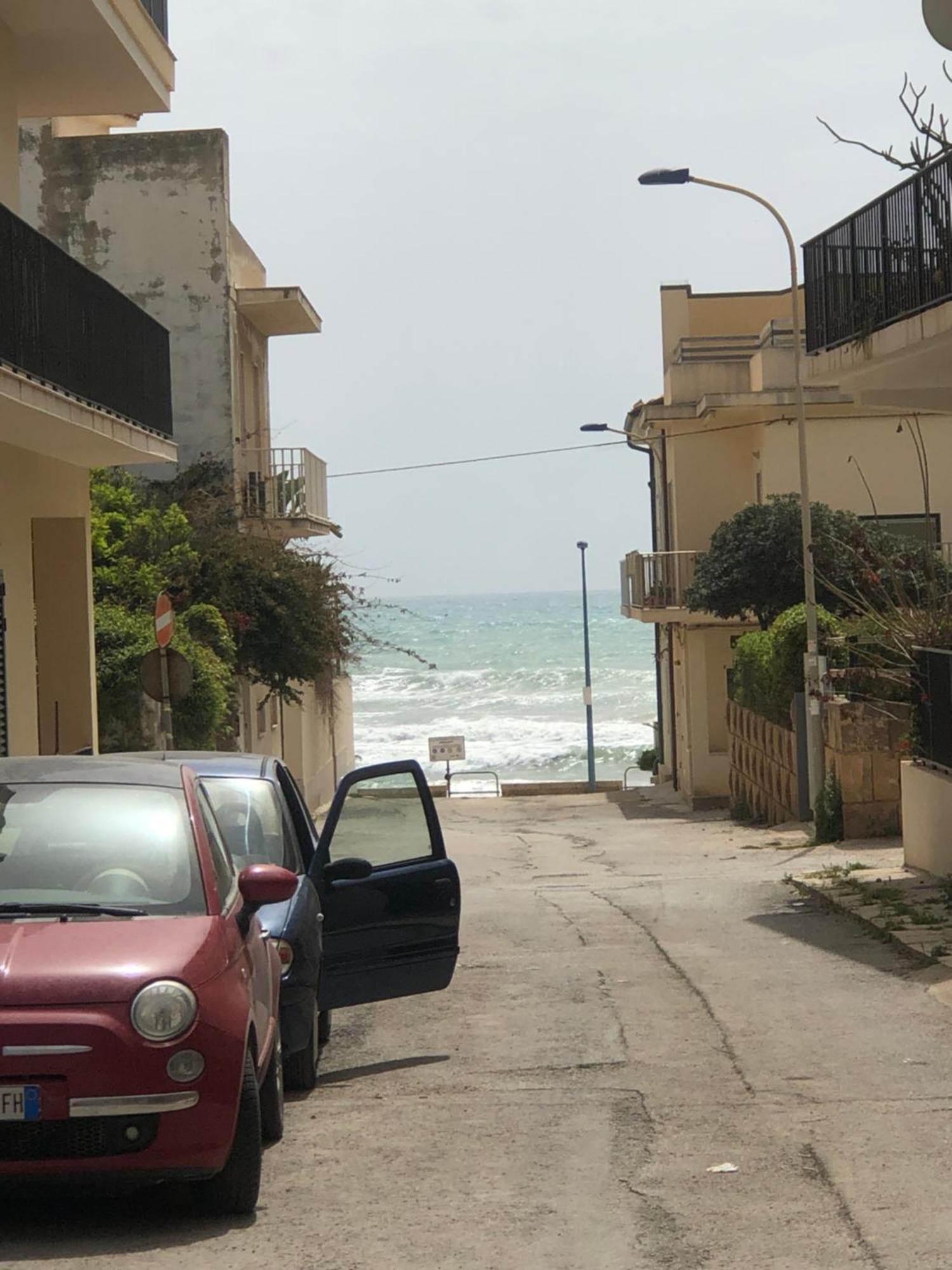 Casa Dorina Charme E Comfort A 100 M Dal Mare Donnalucata  Bagian luar foto